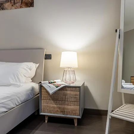 Sant' Ambrogio Flat Апартаменты Милан