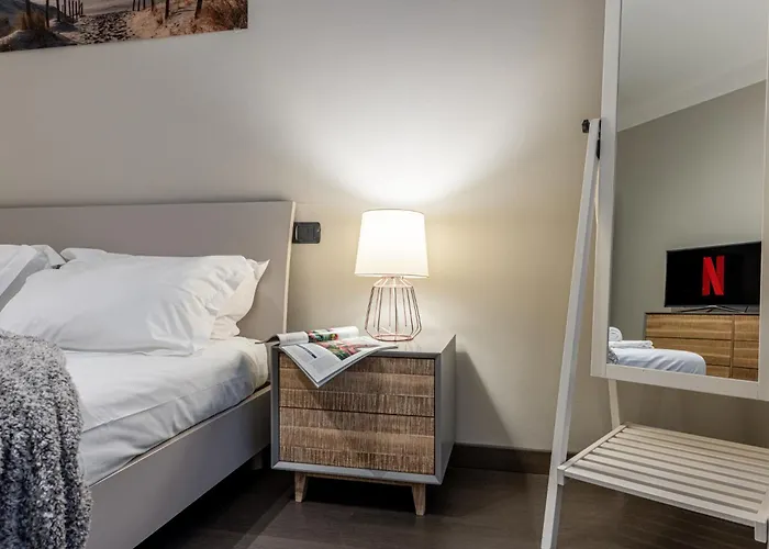 Sant' Ambrogio Flat Апартаменты Милан